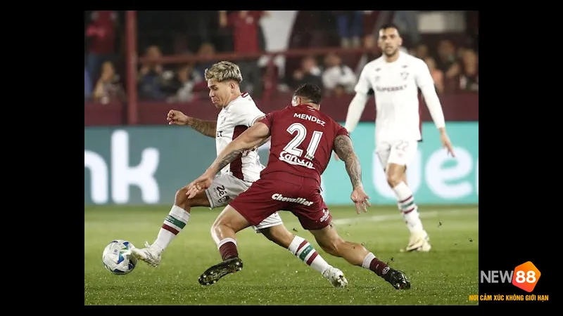 H&agrave;nh động trong trận đấu giữa Fluminense v&agrave; Lanus - "Fluminense" vs "Lanus"