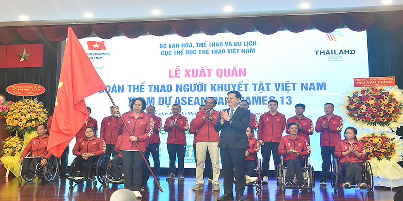 Lễ xuất qu&acirc;n Đo&agrave;n Thể thao Người khuyết tật Việt Nam dự ASEAN Para Games 13