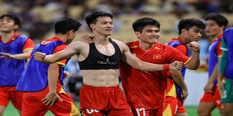 Thanh Nh&agrave;n ghi b&agrave;n quyết định trong hiệp phụ