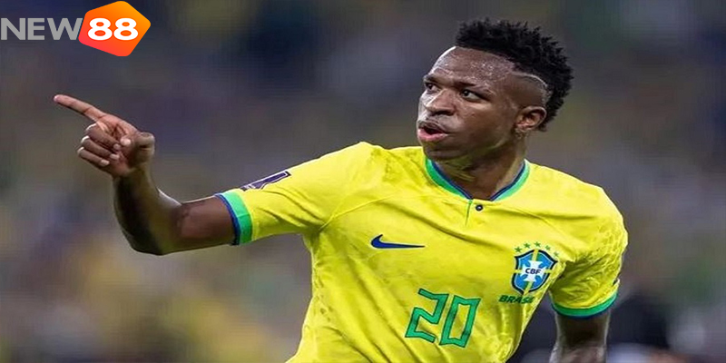 Vinicius Jr trong m&agrave;u &aacute;o tuyển Brazil